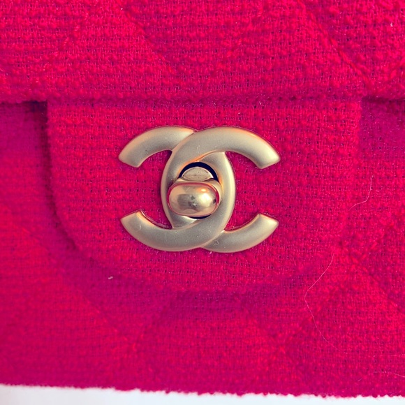 NWT CHANEL π¦πRARE Hot Pink East West Rectangular Tweed Boucle Flap Matte Gold HW - Picture 2 of 16